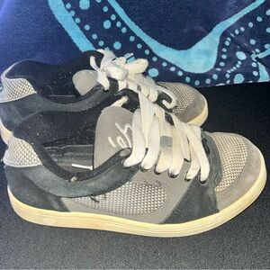 ES accel vintage grey skate shoes